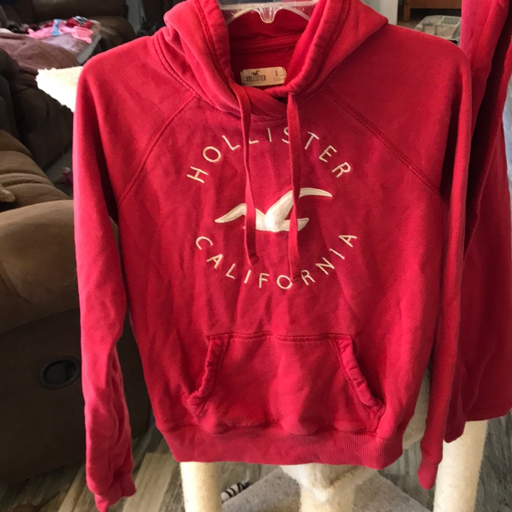 RED HOLLISTER HOODIE SWEATSHIRT SIZE SMALL GREAT CONDITION!